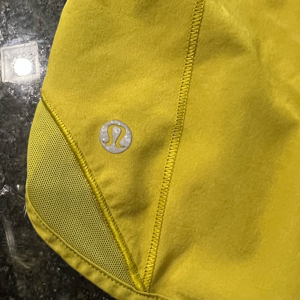 lululemon shorts - Picture 4 of 5